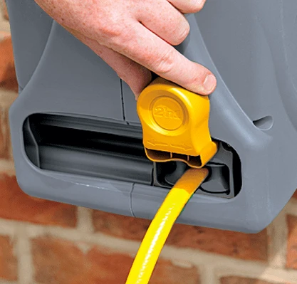 Hozelock Compact Reel 25m - Alton Garden Centre 5 Hozelock Compact Reel 25m - Alton Garden Centre - Image 3