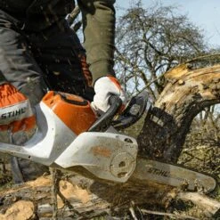 STIHL MSA 220 C-BQ 14" Cordless Chainsaw TOOL ONLY - Alton Garden Centre 10 STIHL MSA 220 C-BQ 14" Cordless Chainsaw TOOL ONLY - Alton Garden Centre -Konstsmidee Shop 78848d9b548544c194b2a4b17e77835f