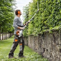 STIHL HL94 C-E Petrol Long Reach Hedgetrimmer - Alton Garden Centre 7 STIHL HL94 C-E Petrol Long Reach Hedgetrimmer - Alton Garden Centre -Konstsmidee Shop STIHL HL 94 C E 3