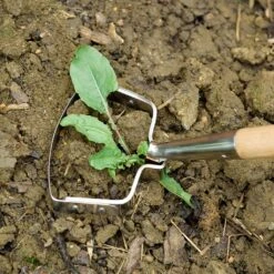Oscillating Hoe - Alton Garden Centre -Konstsmidee Shop stainless steel long handled oscillating hoe close up kent and stowe 70100162 2
